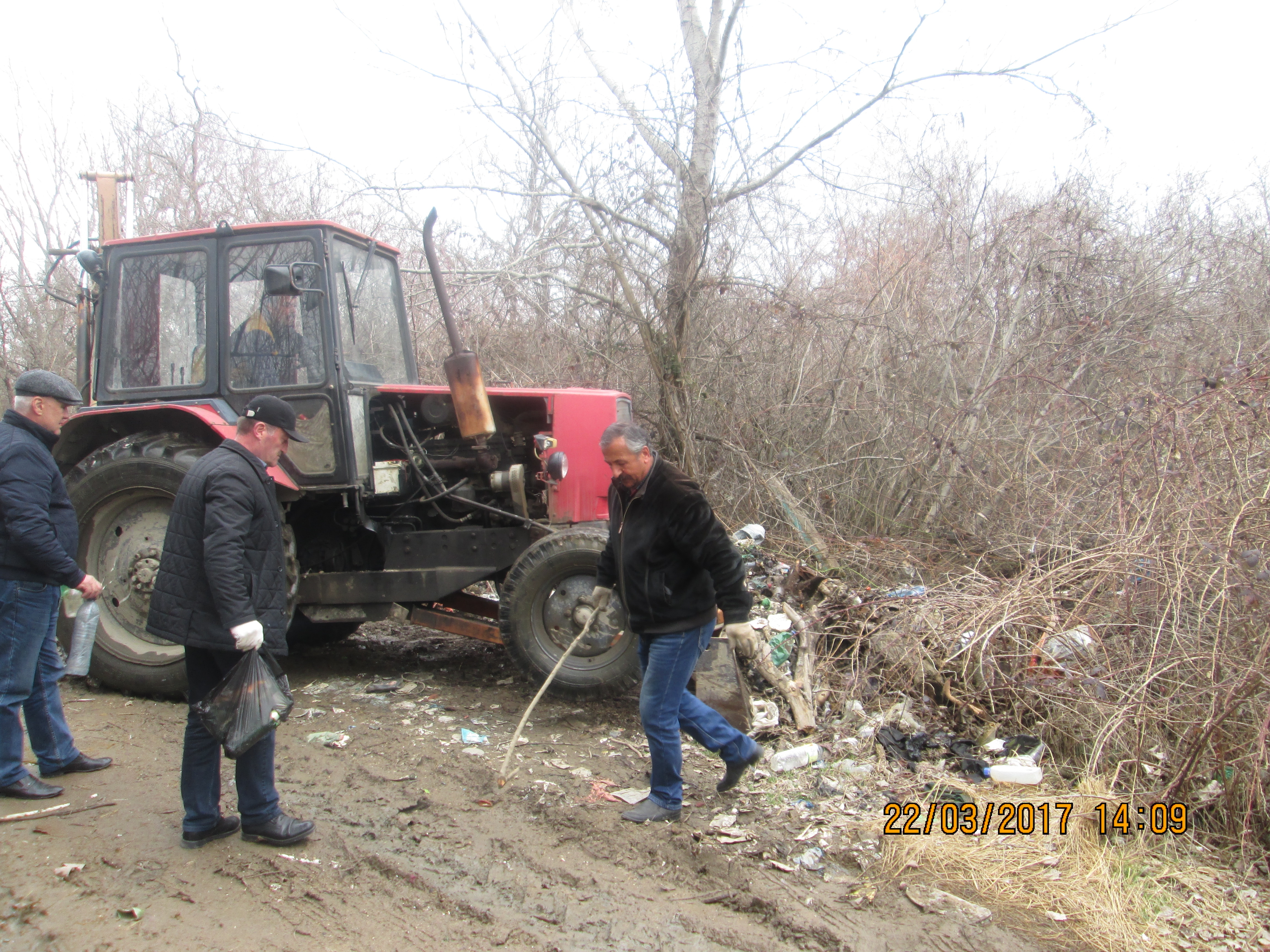 В Сулейман-Стальском районе провели экологическую акцию в водоохранной зоне  реки Чираг-чай в местности «Датунар» — Касумкент — Администрация сельского  поселения